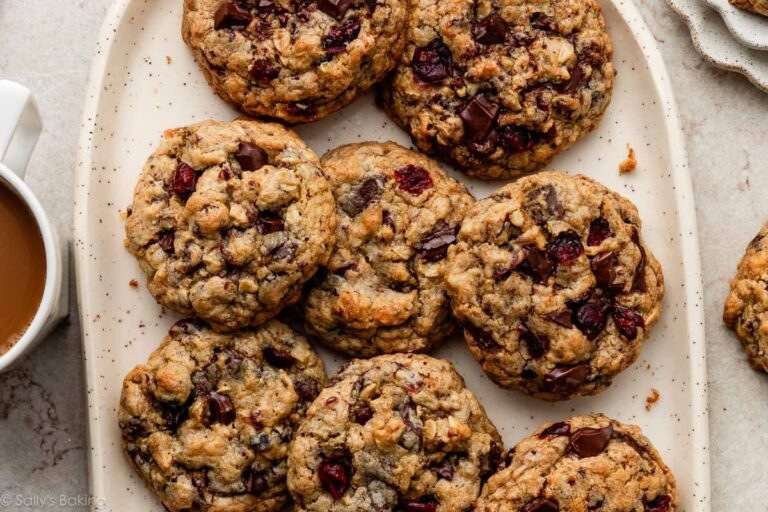 Biscuits à l&rsquo;avoine, chocolat noir et canneberges généreux